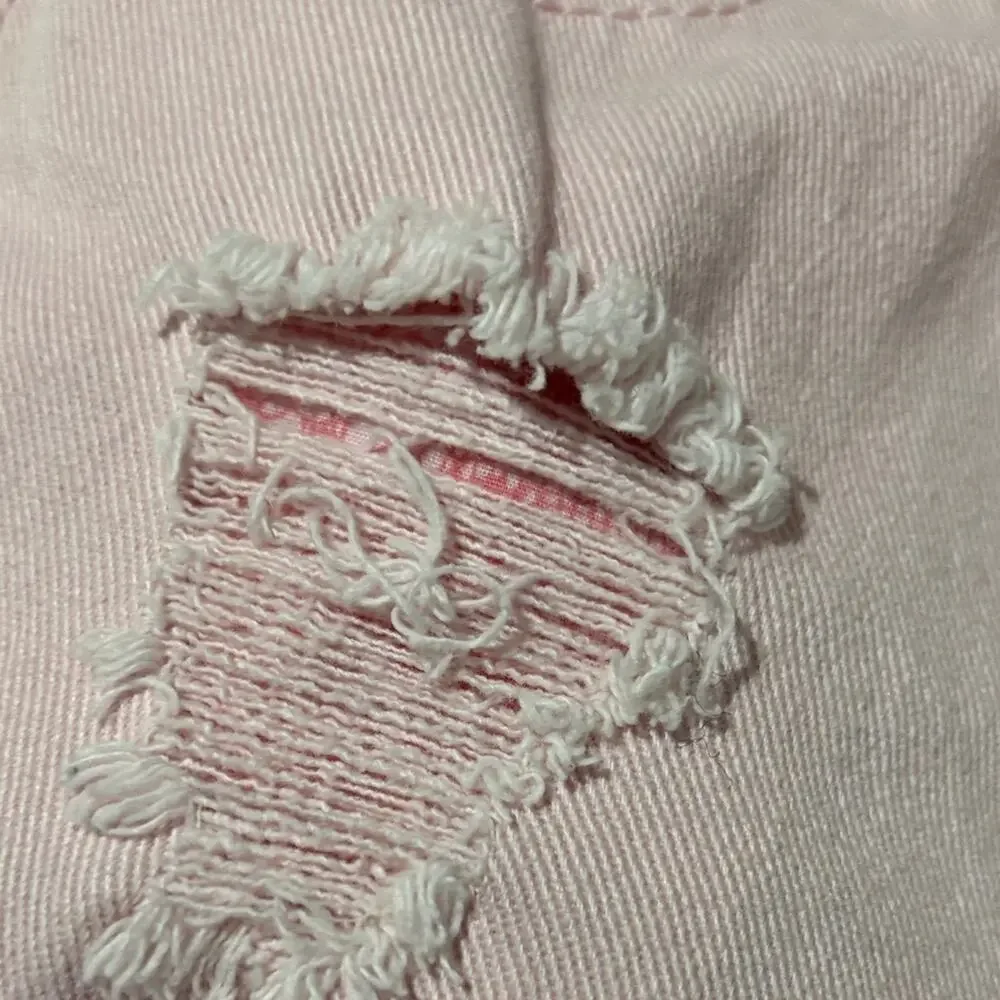 buffalo pink distressed